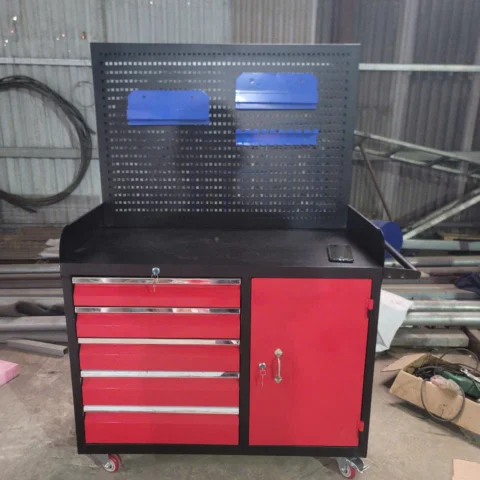 TỦ ĐỒ NGHỀ 5 NGĂN KẾT HỢP BẢNG TREO HT-1500